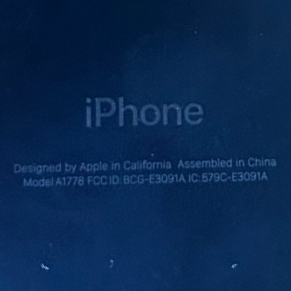 Apple iPhone 7 (EUC, Unlocked) - Picture 8 of 13